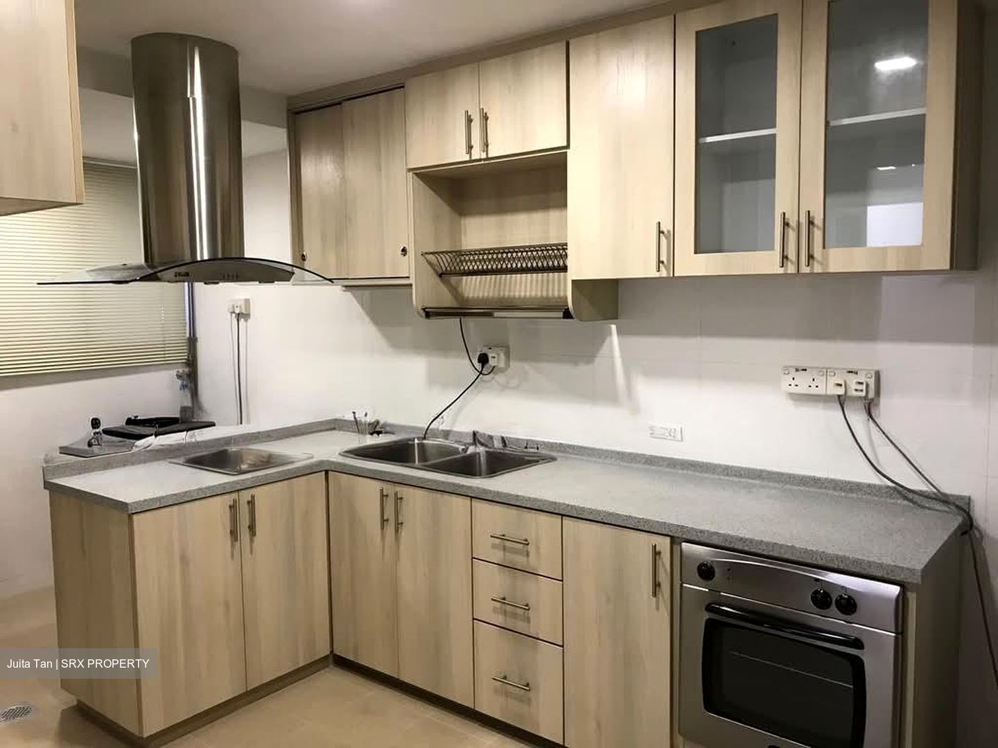 International Plaza (D2), Apartment #598790141